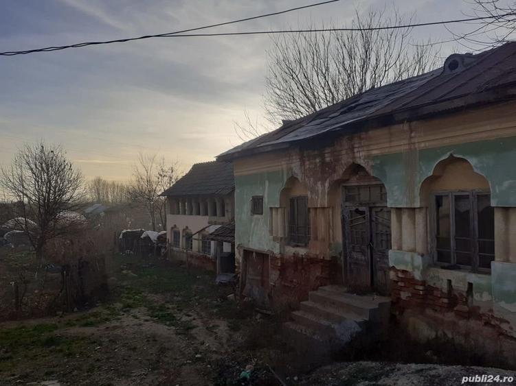 Casă cu Teren 700 Mp în Central
