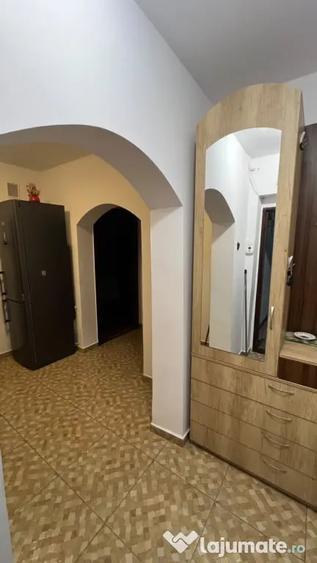Apartament cu 2 camere decomandat în Exterior Vest
