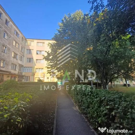Apartament cu 2 camere decomandat în Est