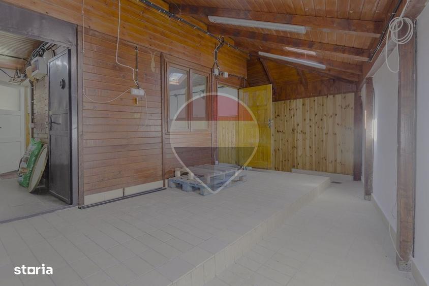 Spațiu comercial, de 100 mp, în Noua