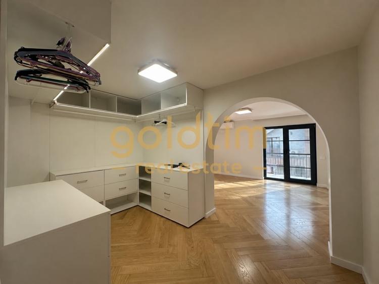 Duplex cu 4 camere cu Canalizare în Iancu Nicolae