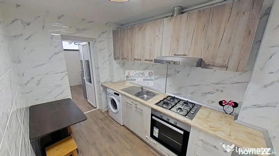 Apartament cu 3 camere semidecomandat, mobilat în Central