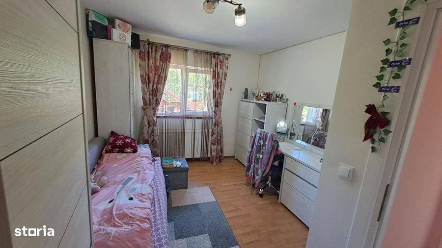 Casă cu 4 camere cu Teren 800 Mp în Central