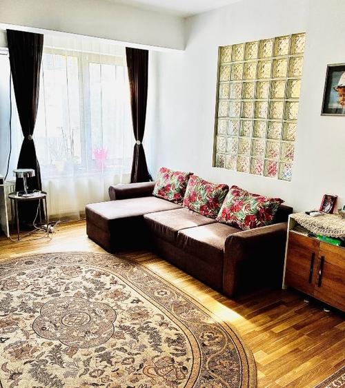Apartament cu 2 camere semidecomandat, mobilat în Chitila