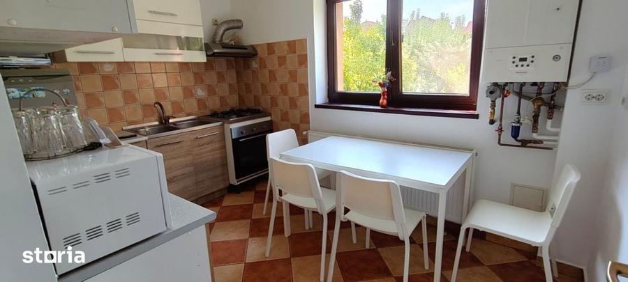 Casă cu 2 camere decomandat cu Teren 200 Mp în Tractorul