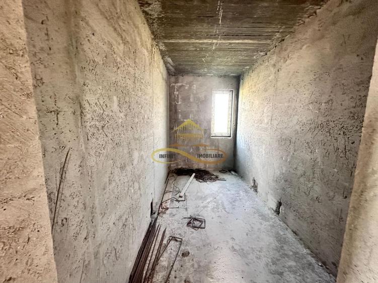 Casă individuală cu 3 camere cu Canalizare în Siretu (Săucești)