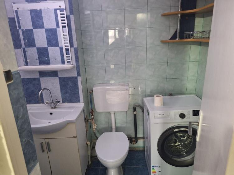 Apartament cu 3 camere decomandat în Faleza Nord