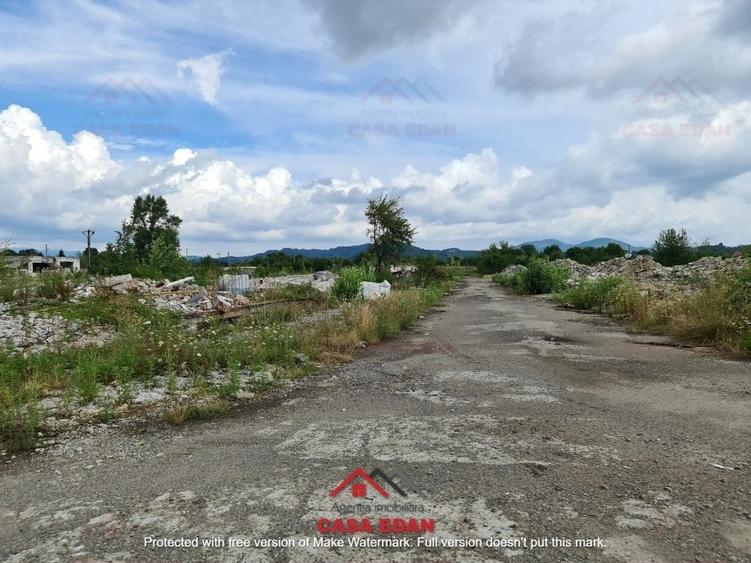 Teren Construcții intravilan de 200000 mp, în Central