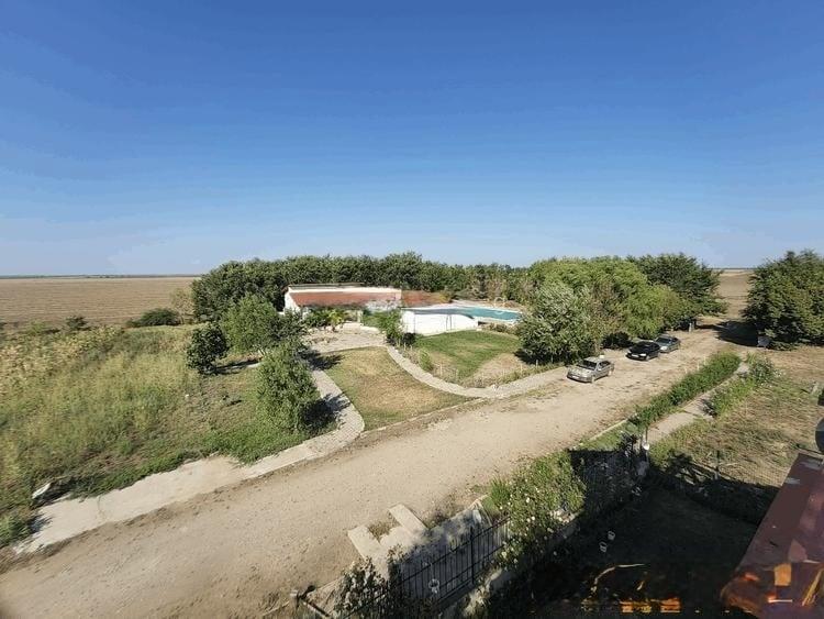 Teren Construcții intravilan de 76622 mp, în Frumușani