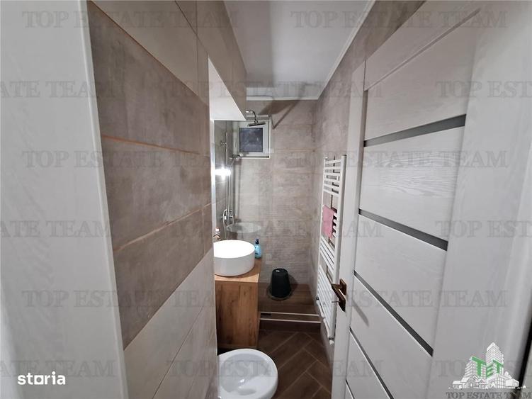 Garsonieră decomandată în Central