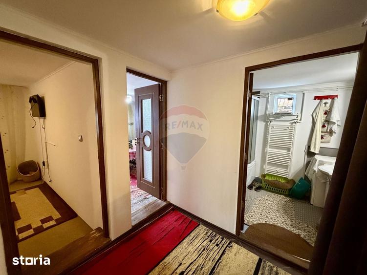 Casă cu 5 camere cu Teren 3344 Mp în Țifești