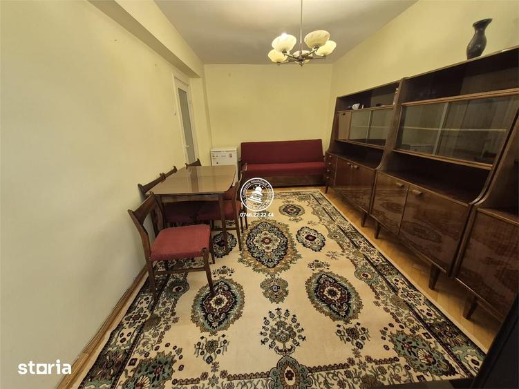 Apartament cu 3 camere decomandat în Gară