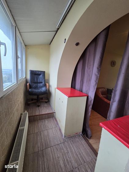 Apartament cu 4 camere decomandat în Central