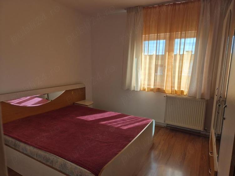 Apartament cu 4 camere decomandat în Central