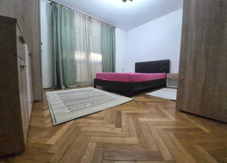Apartament cu 2 camere decomandat în Drumul Sării
