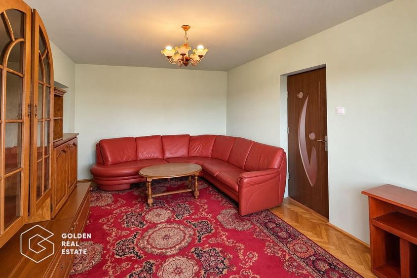 Apartament cu 4 camere semidecomandat, mobilat în Micălaca