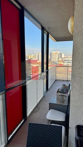 Apartament cu 3 camere decomandat în Tineretului