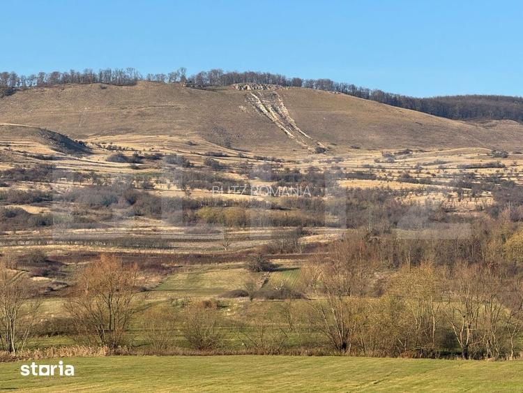 5 terenuri extravilane agricole cu suprafata totala de 13.374 mp