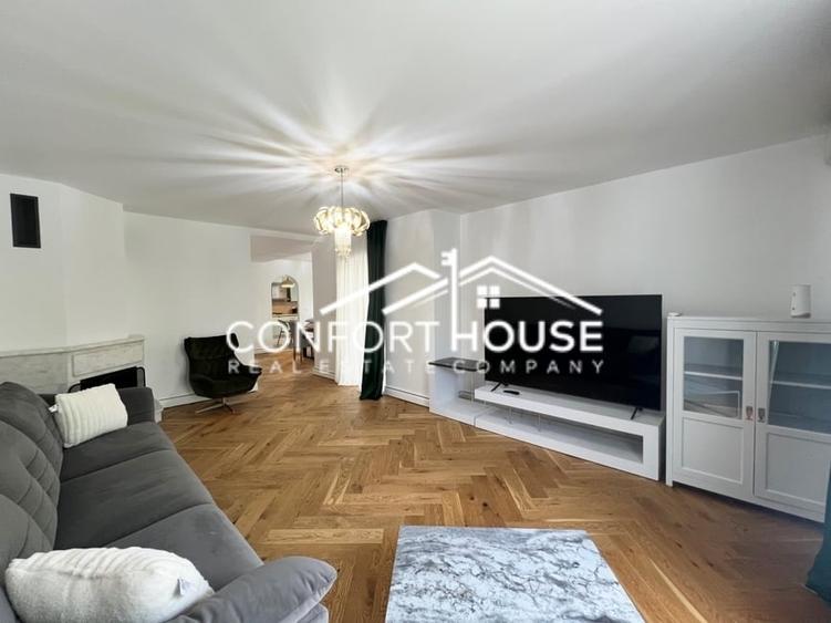 Duplex cu 4 camere cu Canalizare în Iancu Nicolae