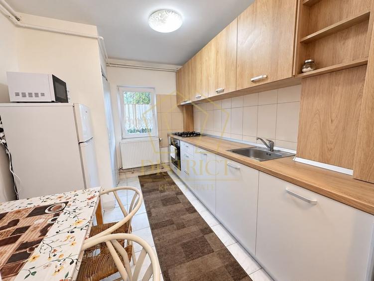 Apartament cu 2 camere semidecomandat, mobilat în Complex Studențesc