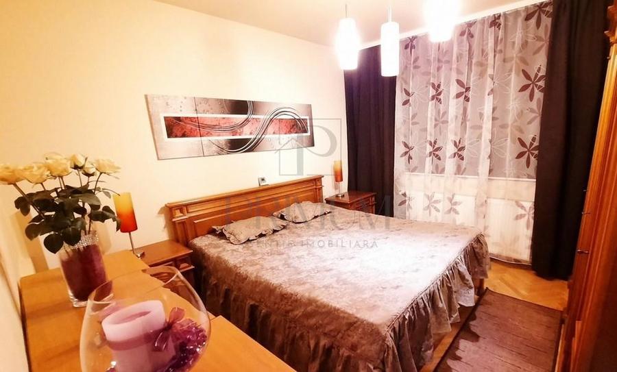 Apartament cu 3 camere decomandat în Torontalului