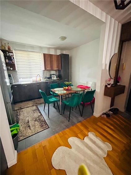 Apartament cu 3 camere decomandat, mobilat în Torontalului