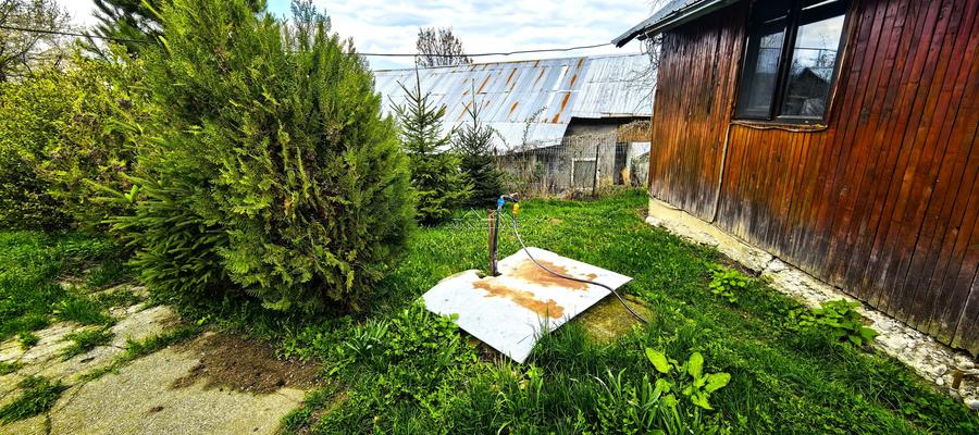 Casă individuală cu 4 camere cu Teren 2500 Mp în Podul Vadului