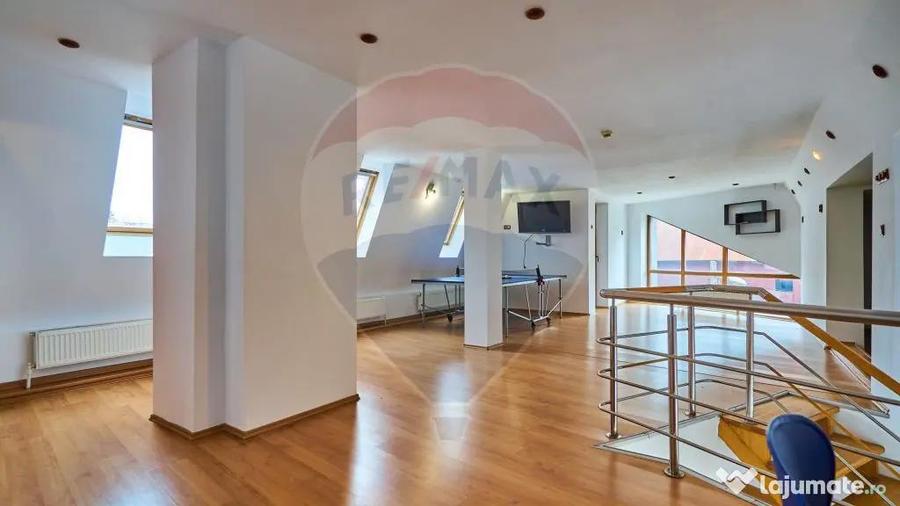 Vila/ Casa de vacanta Predeal/ piscina interioara ! - 4