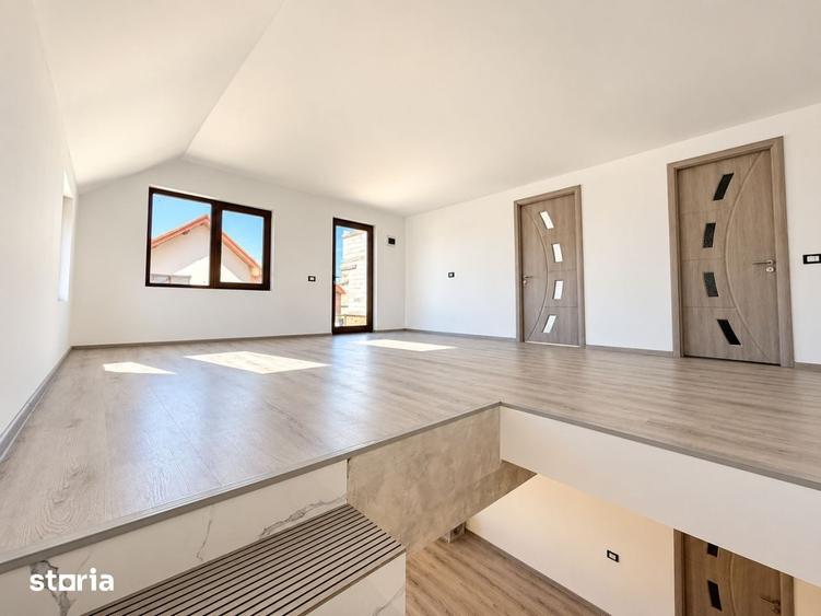 Casă cu 7 camere cu Teren 219 Mp în Coiciu