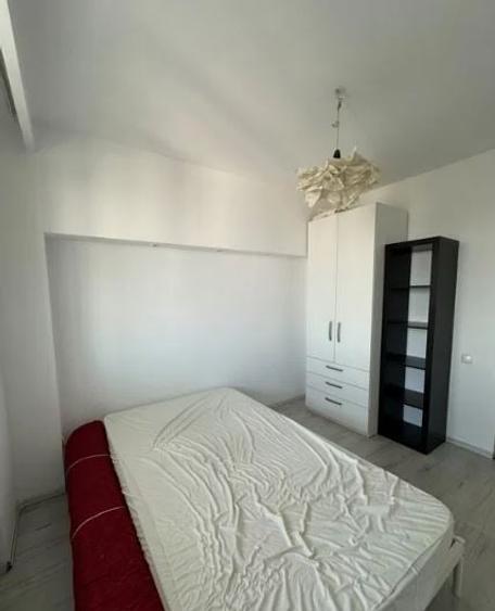 Apartament cu 3 camere decomandat, mobilat în Tineretului