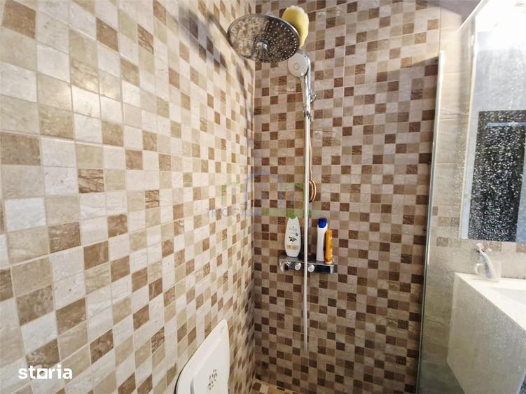 Casă cu 5 camere cu Teren 2936 Mp în Coșoveni