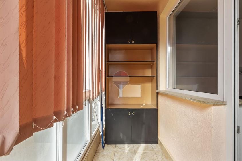 Apartament cu 2 camere semidecomandat în Romanilor