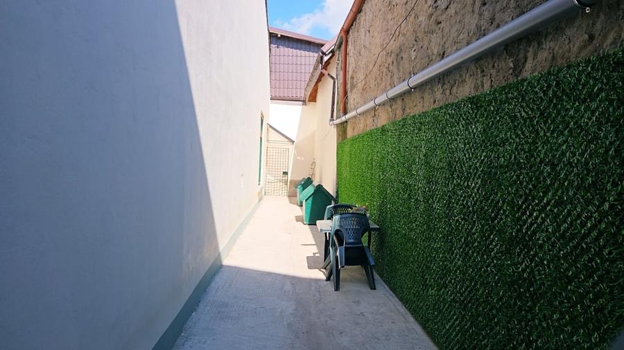 Casă individuală cu 4 camere cu Canalizare în Ultracentral