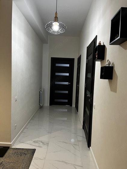 Apartament cu 3 camere decomandat în Odobescu