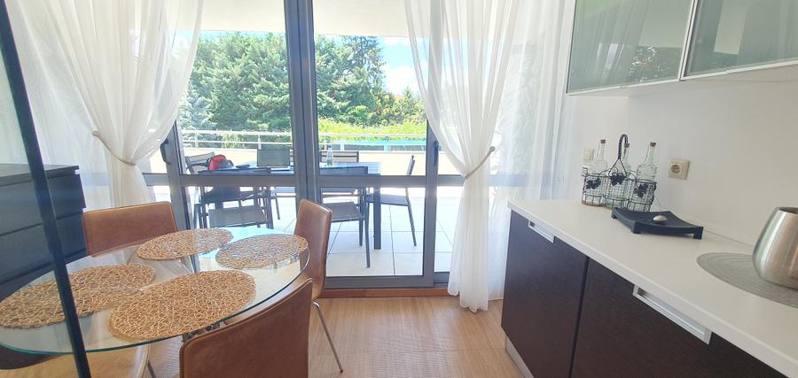 Apartament cu 3 camere decomandat, mobilat în Iancu Nicolae