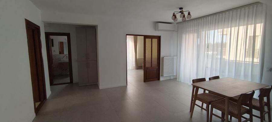 Apartament cu 3 camere decomandat în Dosu Bricii