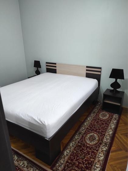 Apartament cu 3 camere decomandat în Exterior Vest