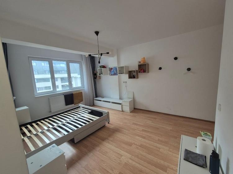 Apartament cu 2 camere semidecomandat, mobilat în Valea Lupului