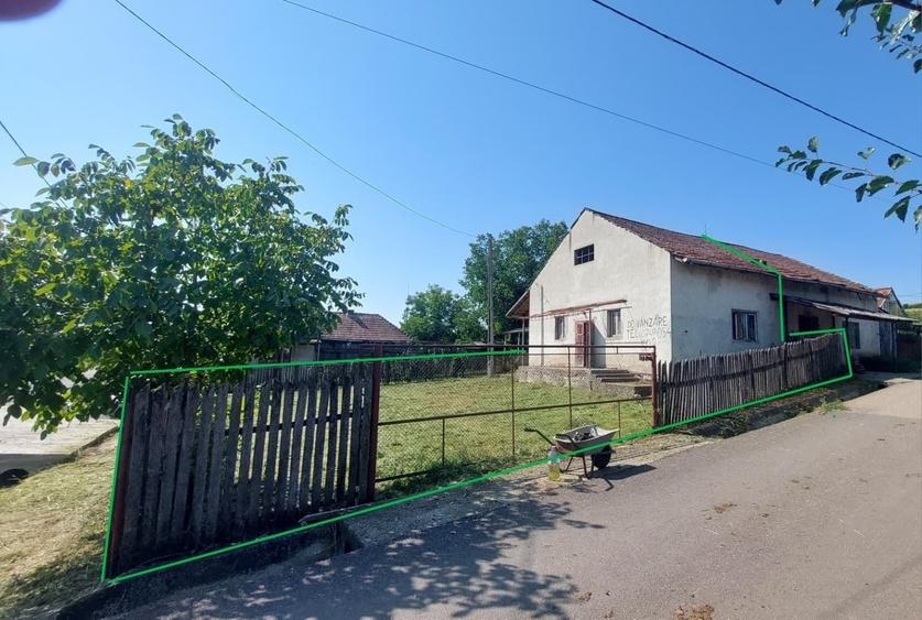 Spațiu comercial, de 100 mp, în Chieșd