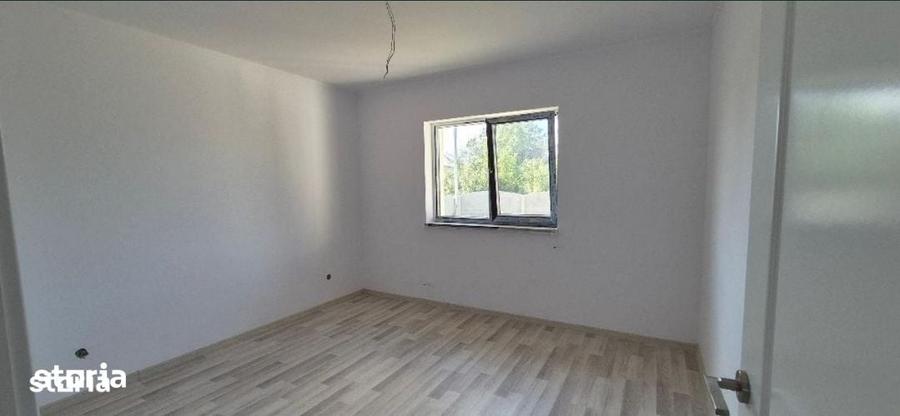 Casă cu 4 camere cu Teren 400 Mp în Clinceni