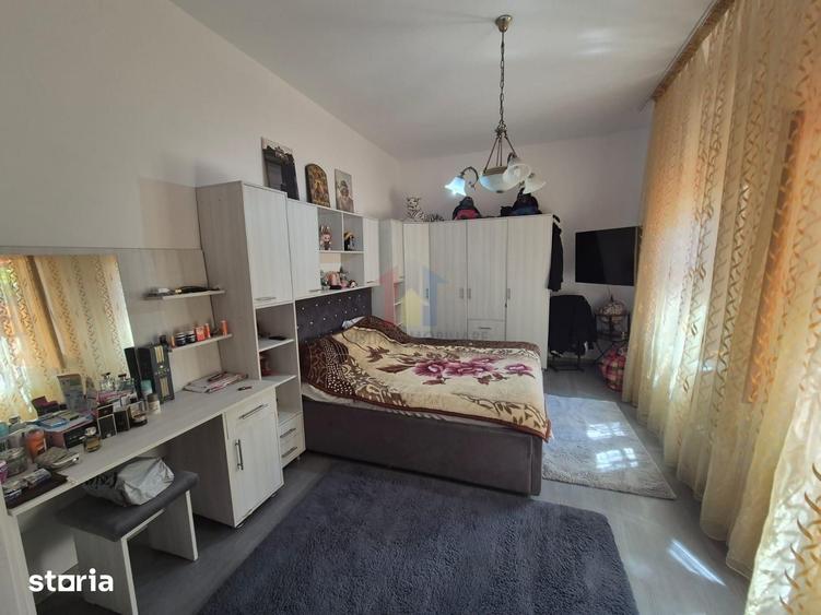 Casă cu 6 camere cu Teren 238 Mp în Central