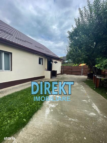 Casă cu 7 camere cu Teren 662 Mp în Teaca