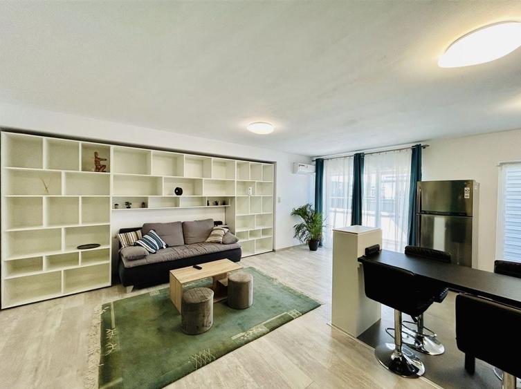 Apartament cu 4 camere în Piața Cluj