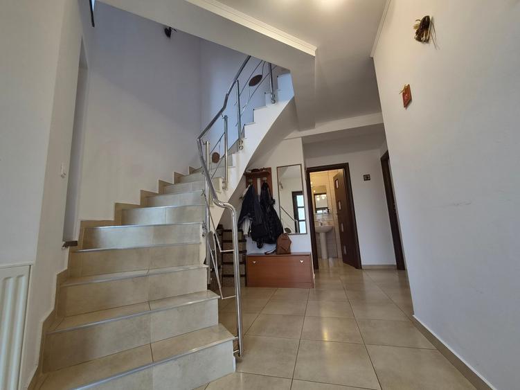 Casă individuală cu 4 camere cu Teren 504 Mp în Domnești