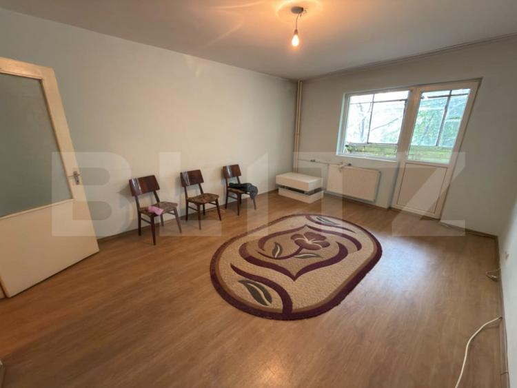 Apartament cu 2 camere decomandat în Vest