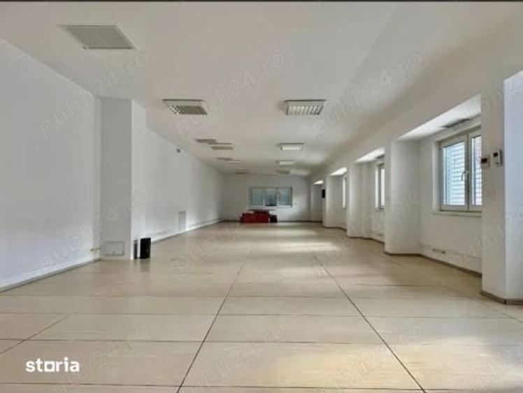 Casă cu 8 camere cu Teren 500 Mp în Elisabetin
