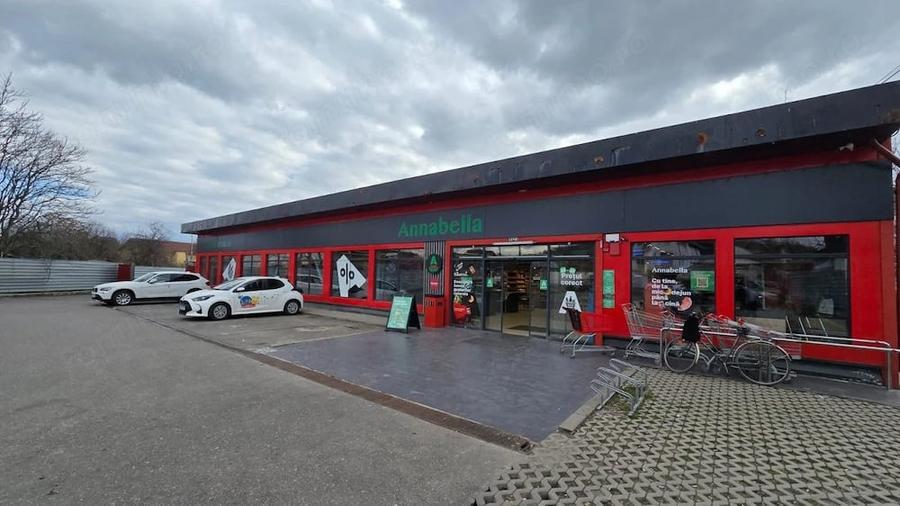 Spațiu comercial, de 910 mp, în Filipeștii de Pădure