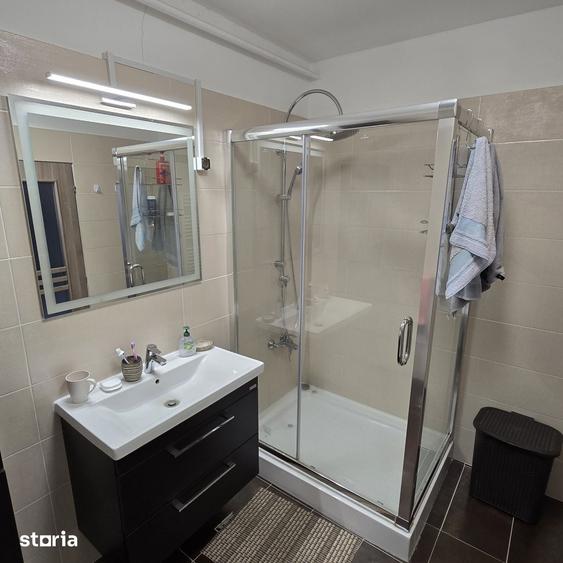 Apartament cu 2 camere nedecomandat în Romanilor