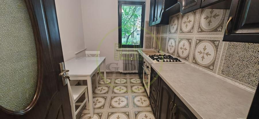 Apartament cu 2 camere semidecomandat, mobilat în Siloz