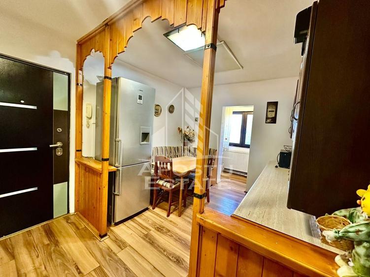 Apartament cu 2 camere semidecomandat în Aradului